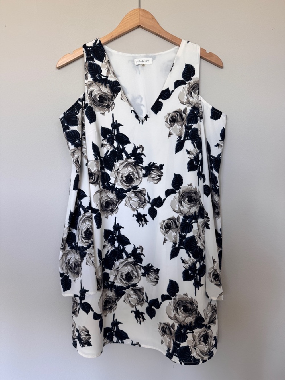 Sugarlips White One-Shoulder Floral Shift Dress